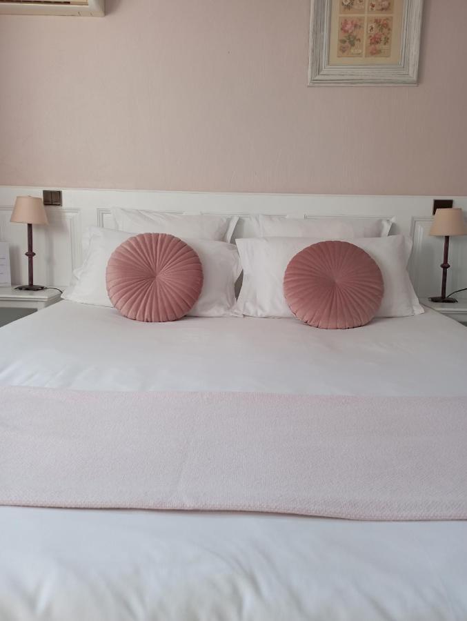 Hotel Mas De Cure Bourse LʼIsle-sur-la-Sorgue Εξωτερικό φωτογραφία
