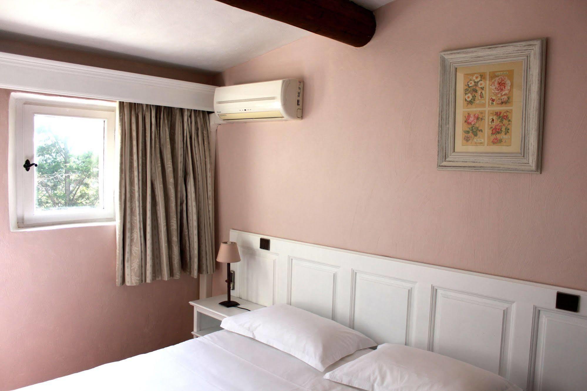 Hotel Mas De Cure Bourse LʼIsle-sur-la-Sorgue Εξωτερικό φωτογραφία